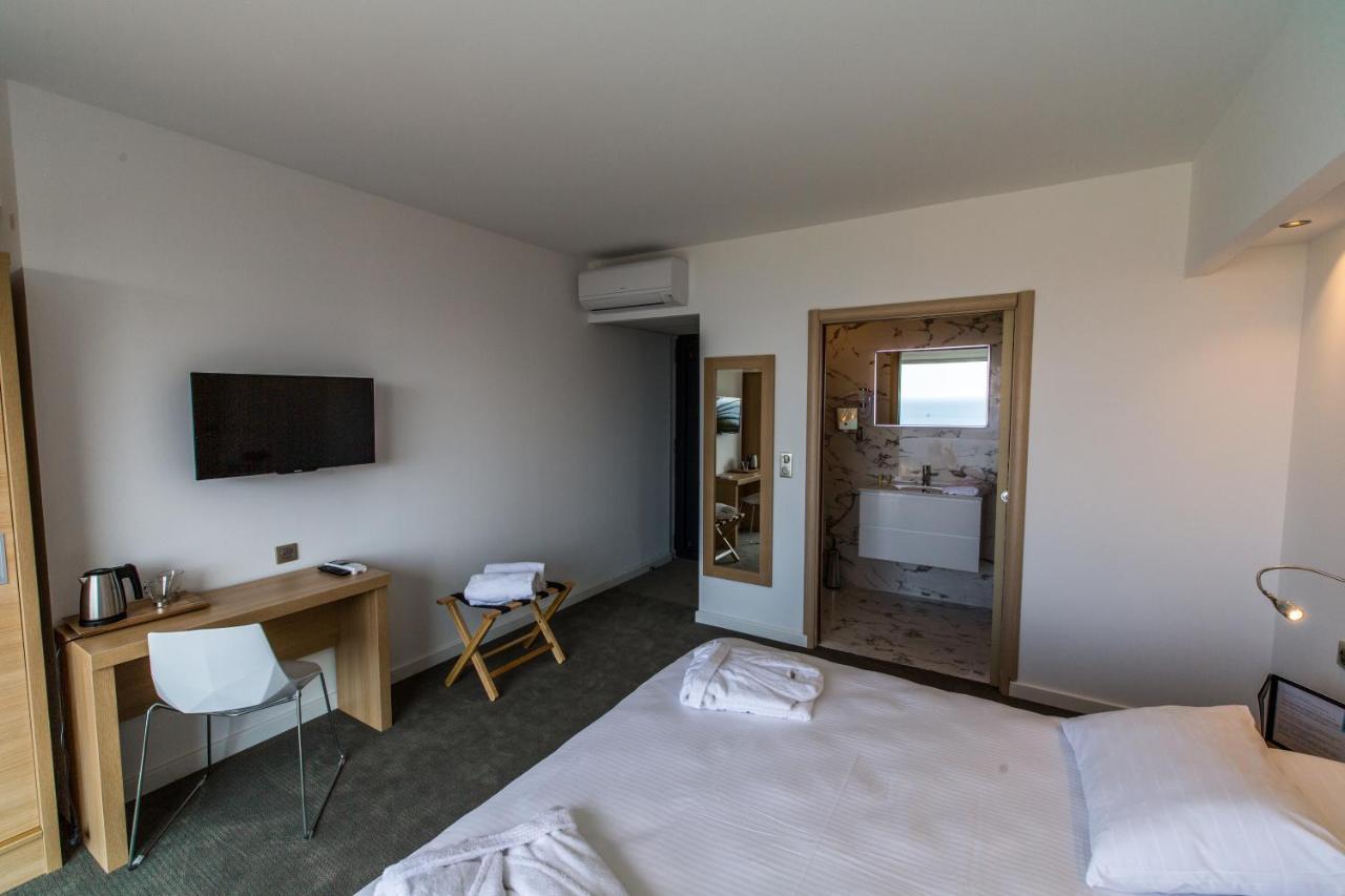 Hotel Villa R カルヴィ エクステリア 写真