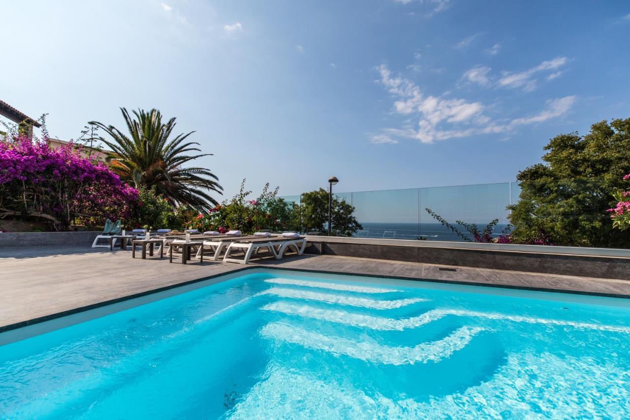 Hotel Villa R カルヴィ エクステリア 写真