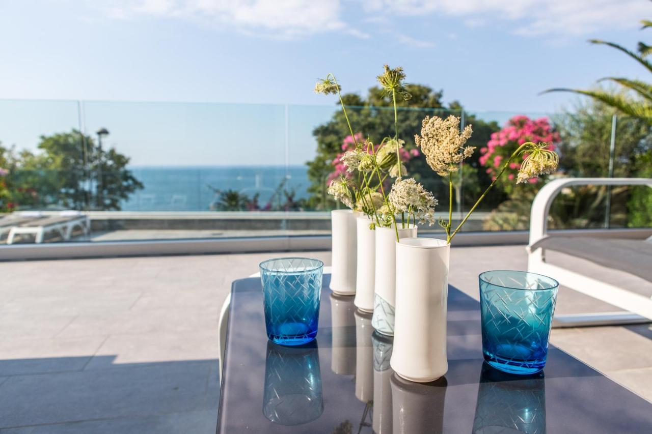 Hotel Villa R カルヴィ エクステリア 写真